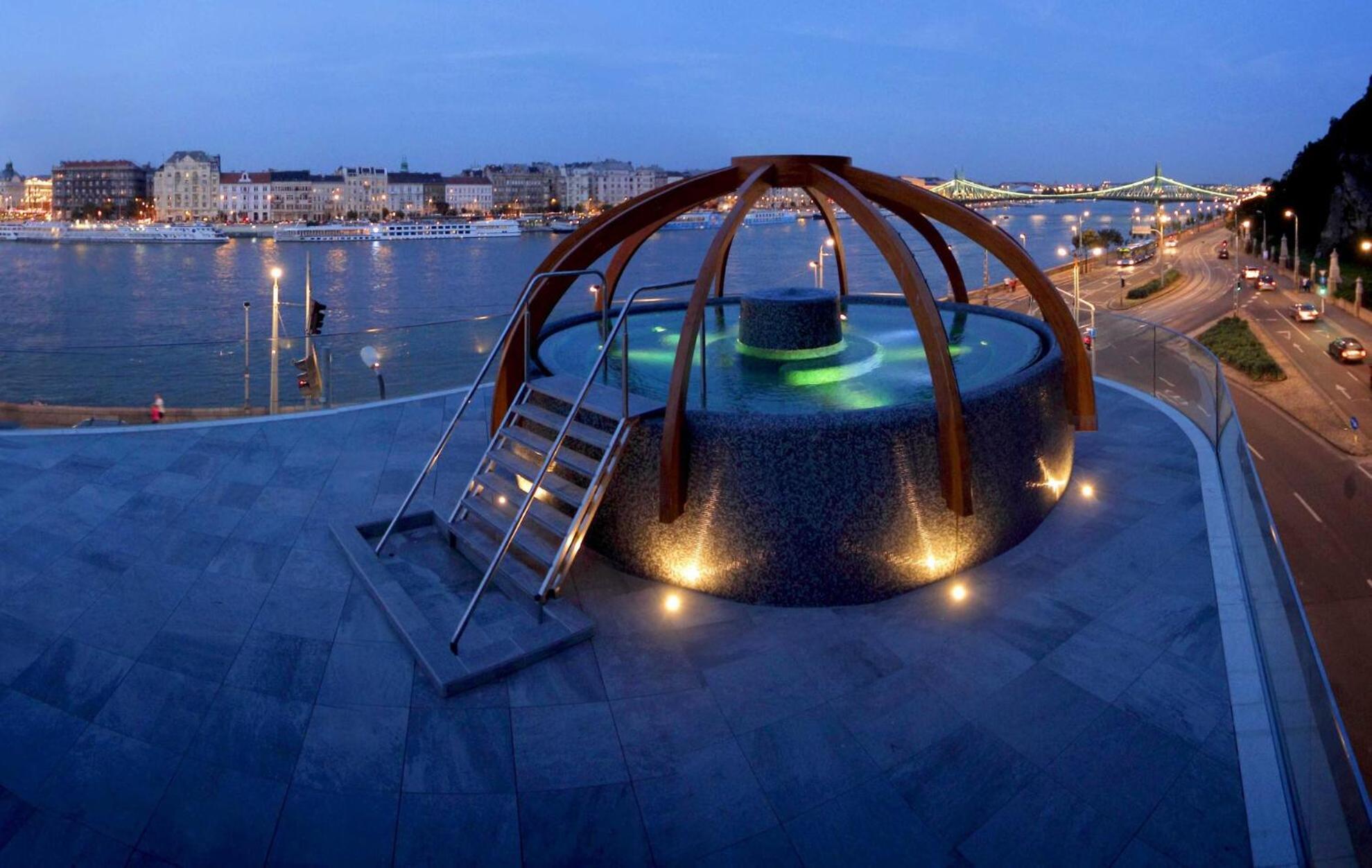Casadeco Budapest Apt-Stunning New York Cafe View Екстер'єр фото
